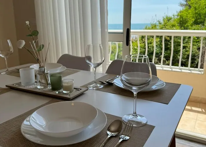 Sea & Gardenview Apartments